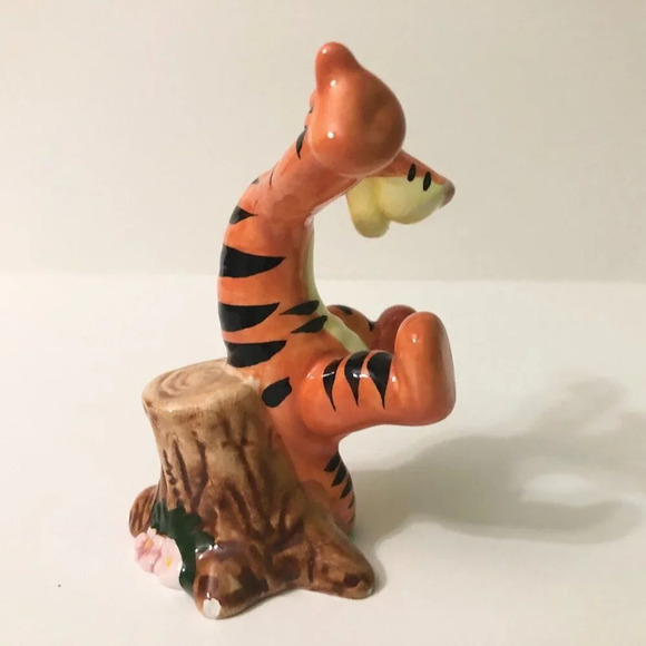 Vtg Tigger On Stump Walt  Disney Figurine Ceramic Winnie The Pooh Chipped - Picture 4 of 12